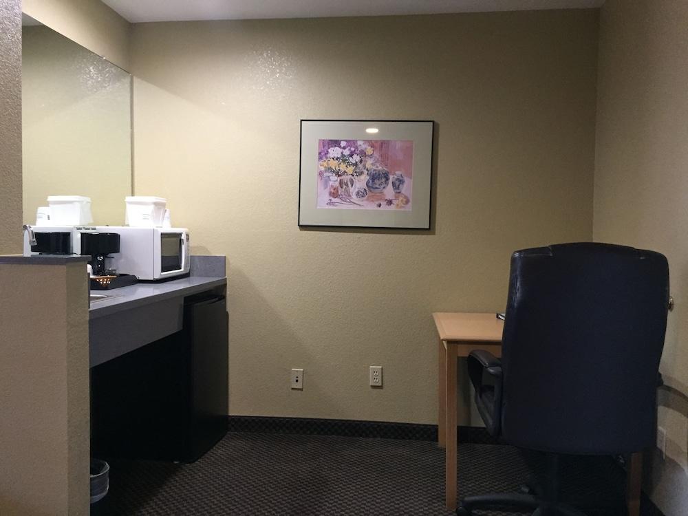Surestay Hotel By Best Western Ukiah Exterior photo
