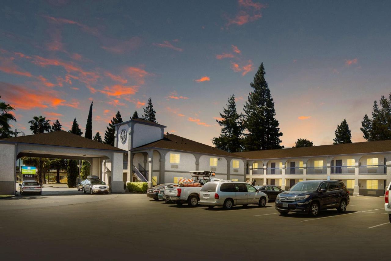 Surestay Hotel By Best Western Ukiah Exterior photo