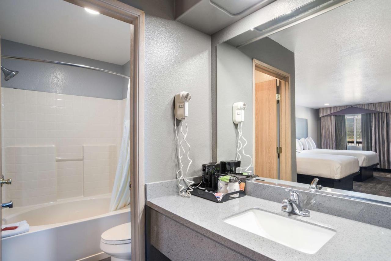 Surestay Hotel By Best Western Ukiah Exterior photo
